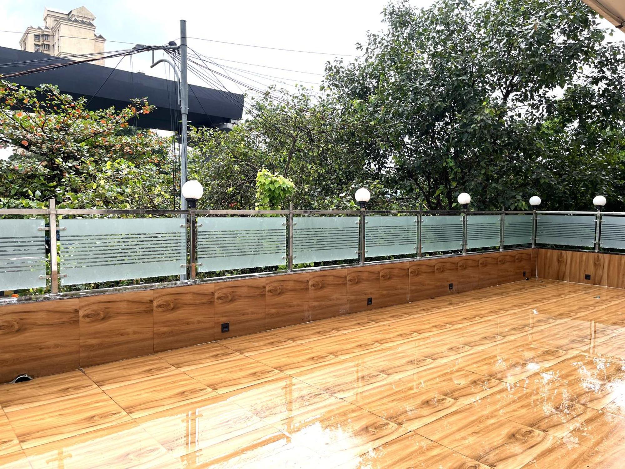Glitz Hotels La Dahlia - Premium Thane Exterior foto